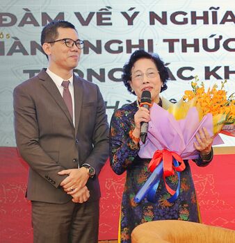 "LỄ LÀ MỘT PHƯƠNG PHÁP ỨNG XỬ VỚI MẸ THIÊN NHIÊN"