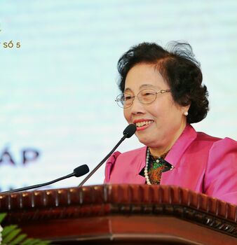 BUỔI SINH HOẠT CLB LẦN THỨ 5- "LỄ THẾ NÀO CHO ĐÚNG"